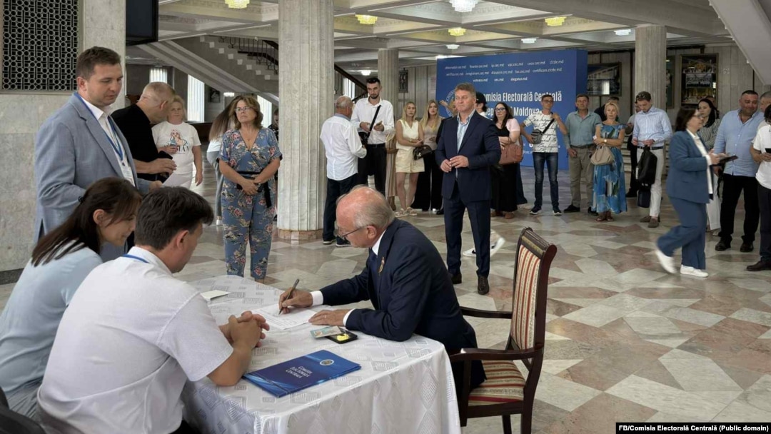 CEC reia ședința: Reclamațiile lui Costiuc acceptate de comisie